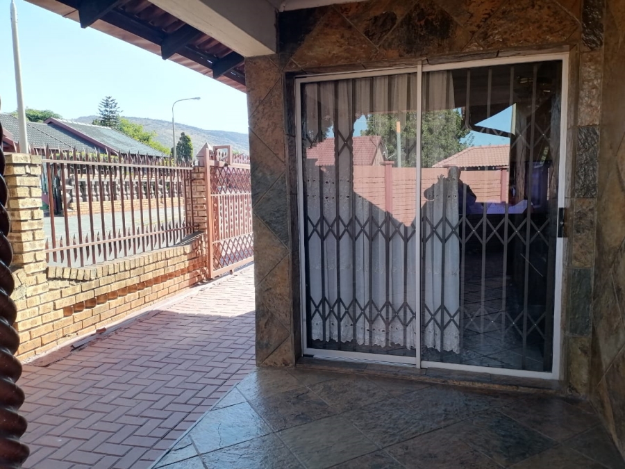 3 Bedroom Property for Sale in Geelhoutpark North West